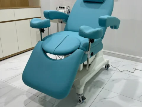 SPIRIT HEALTH CARE VN Bàn Giao Giường Khám Sản Phụ Khoa Chỉnh Điện Hi-MEC HMBB-8300 Chính Hãng